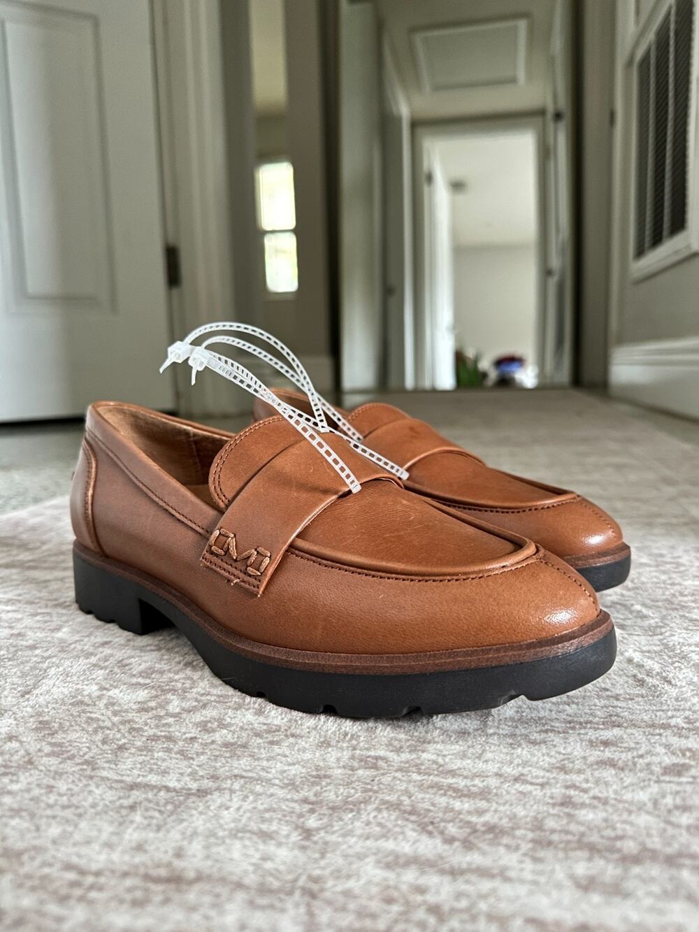 NEW Vionic Cleo Loafer Leather Size 6.5 Lug Sole Comfort Orthotic Slip-On Brown